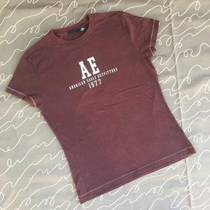 American Eagle Outfitters 1977 T-shirt